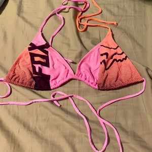 Fox brand bathing suit top size XL fits like a medium